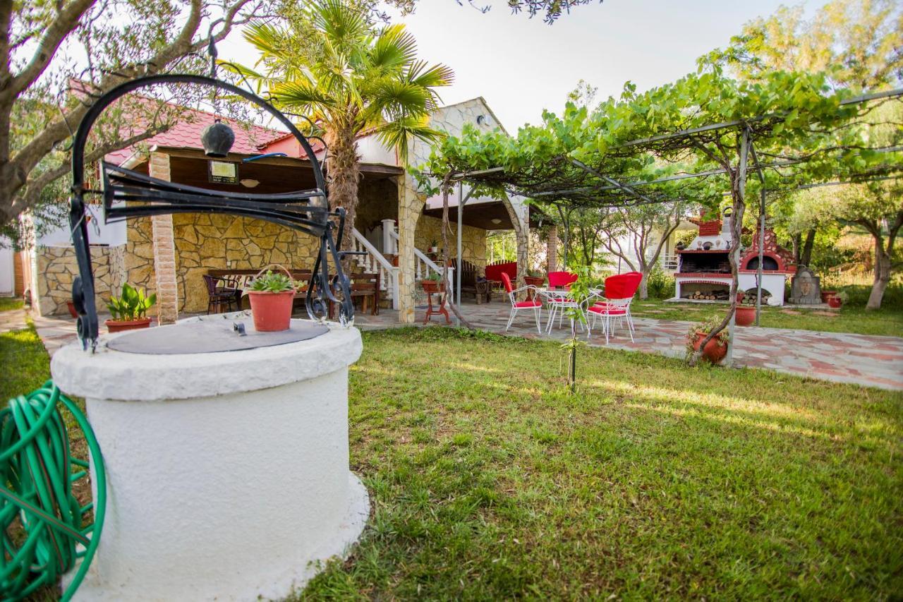 Villa Touzla Ofrinion Exterior photo